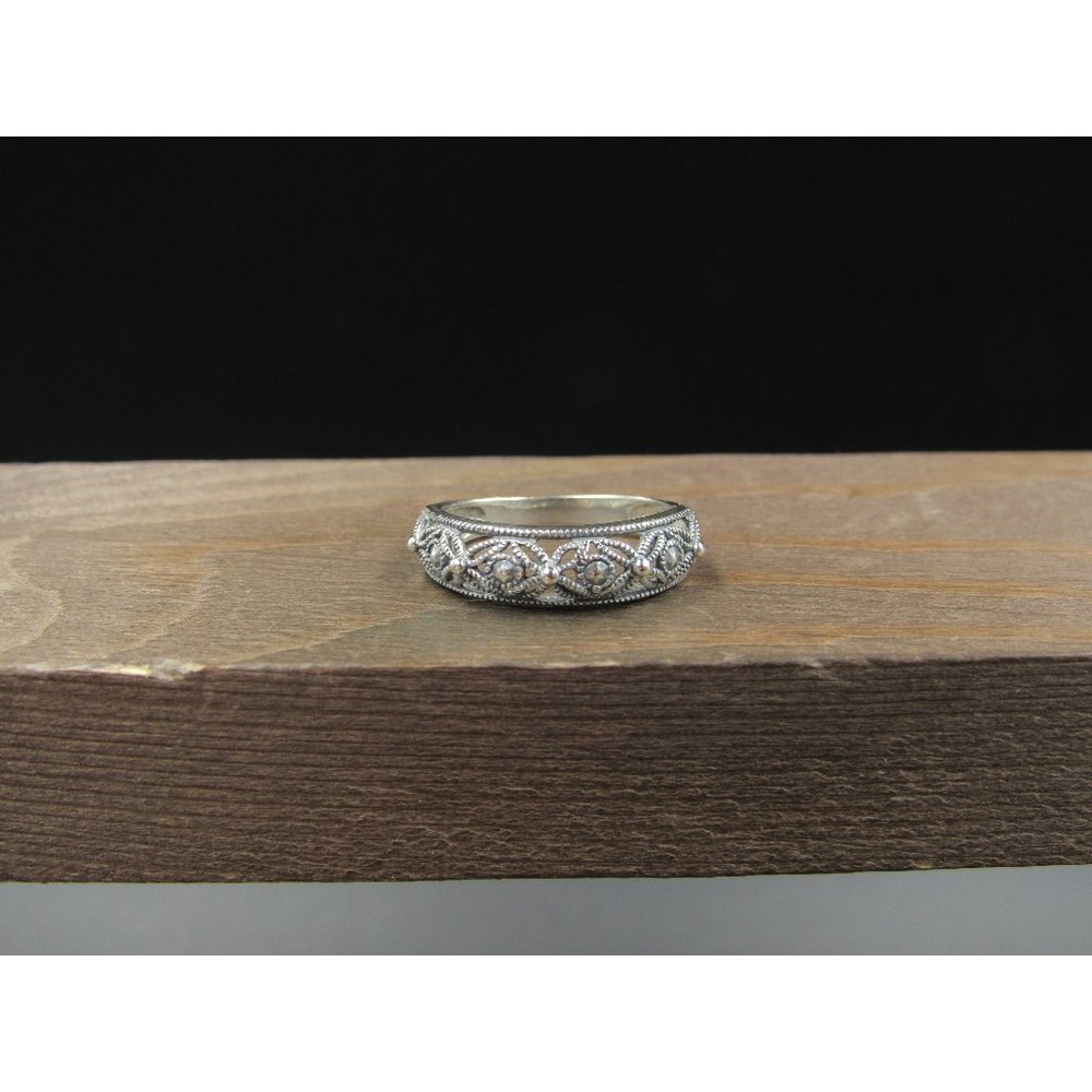 Size 7 Sterling Silver Floral Cool Pattern Band Ring